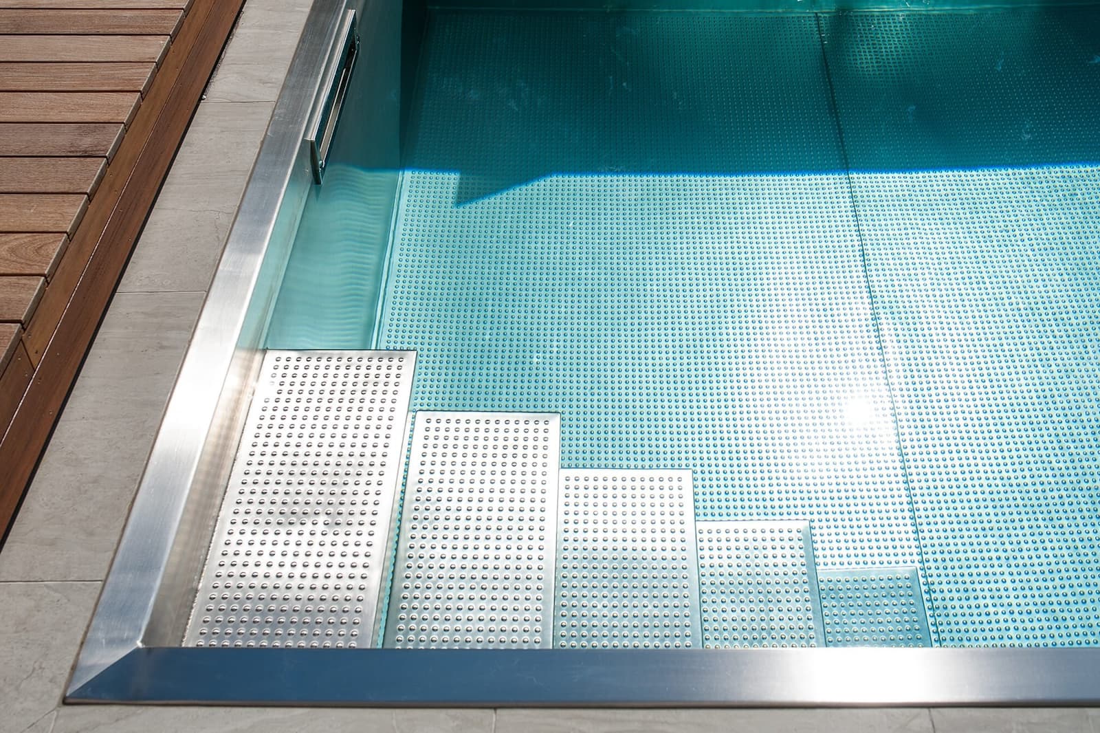 Stainless Steel Pool - ModernPools